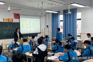 十八般武艺！东契奇半场13中6拿下17分5板3助 抛投后仰信手拈来